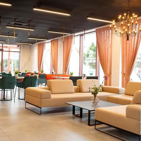 Hotel & Hetman 3*