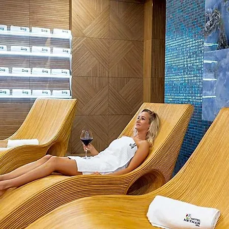 & Hetman Hotel 3*